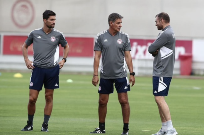 Adrián González formará parte del cuerpo técnico del Olympiacos