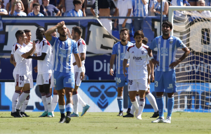 Fran Sol, Escassi y en el fondo Genaro lamentan el gol del Albacete | Marilú Báez