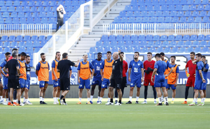 Pepe Mel dirige su primer entrenamiento como técnico del Málaga | Marilú Báez