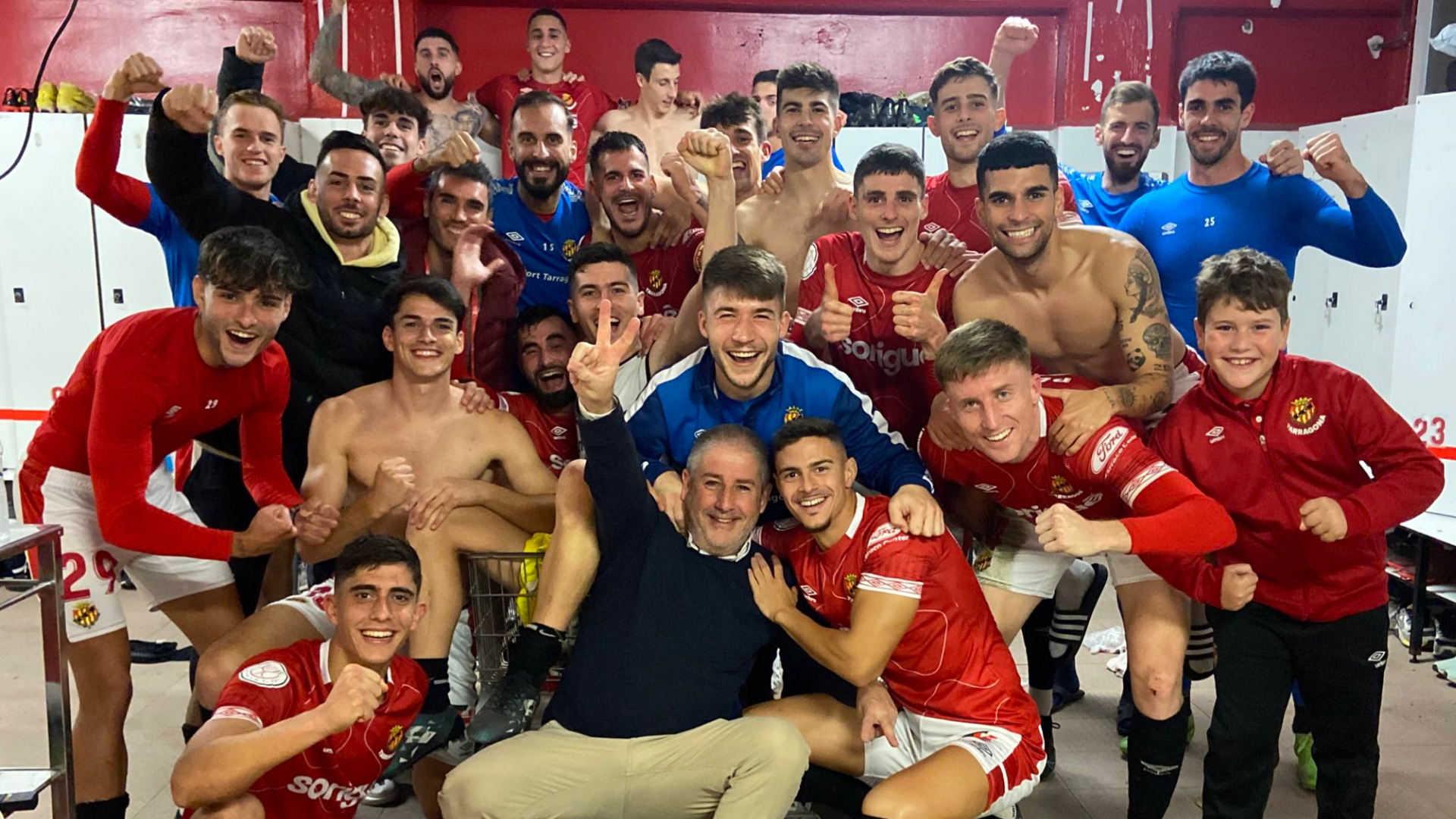 Celebración del Nàstic ante el Málaga