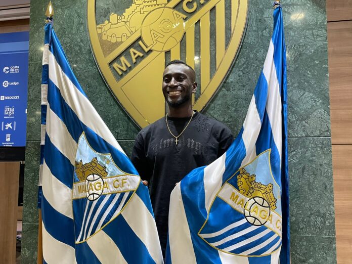 Lago Junior en su presentación con el Málaga CF