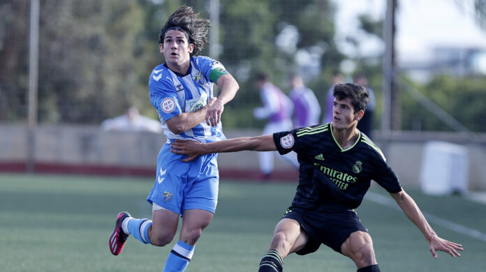 Alex Calvo, en una acción contra el Real Madrid en Copa del Rey