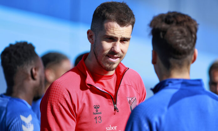 Yáñez en un entrenamiento con el Málaga