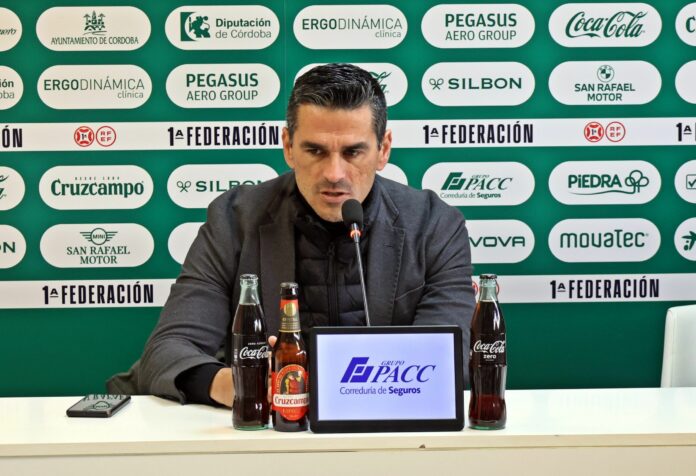 Juanito, director deportivo del Córdoba, en una comparecencia