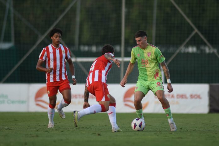 Roberto ante el Almería