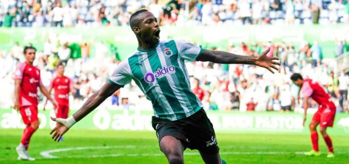 Cedric celebra un gol con el Racing de Santander | Twitter