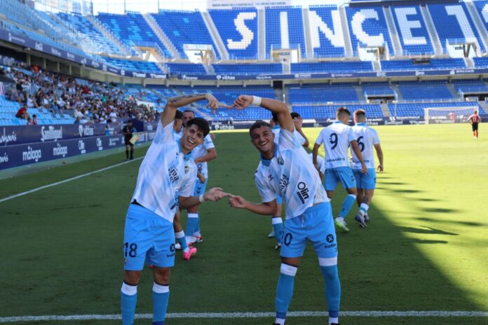 Cordero celebra un gol en La Rosaleda con el Atlético Malagueño