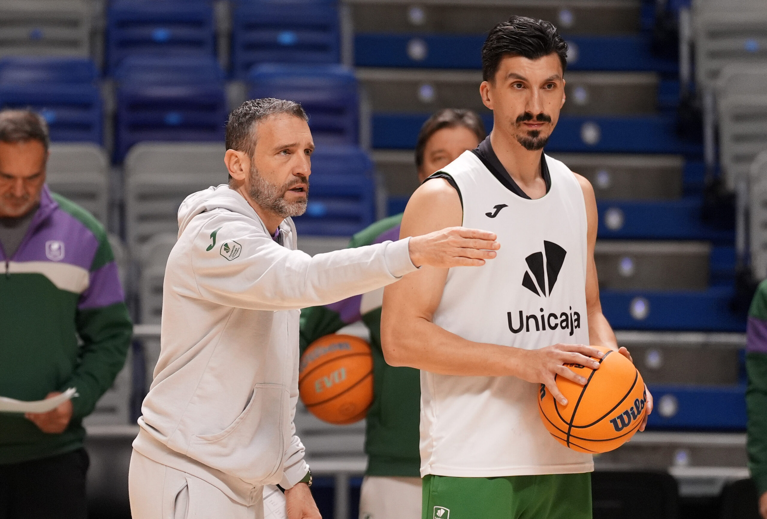 DJEDOVIC e IBON NAVARRO ANTES DE IR A ESTAMBUL