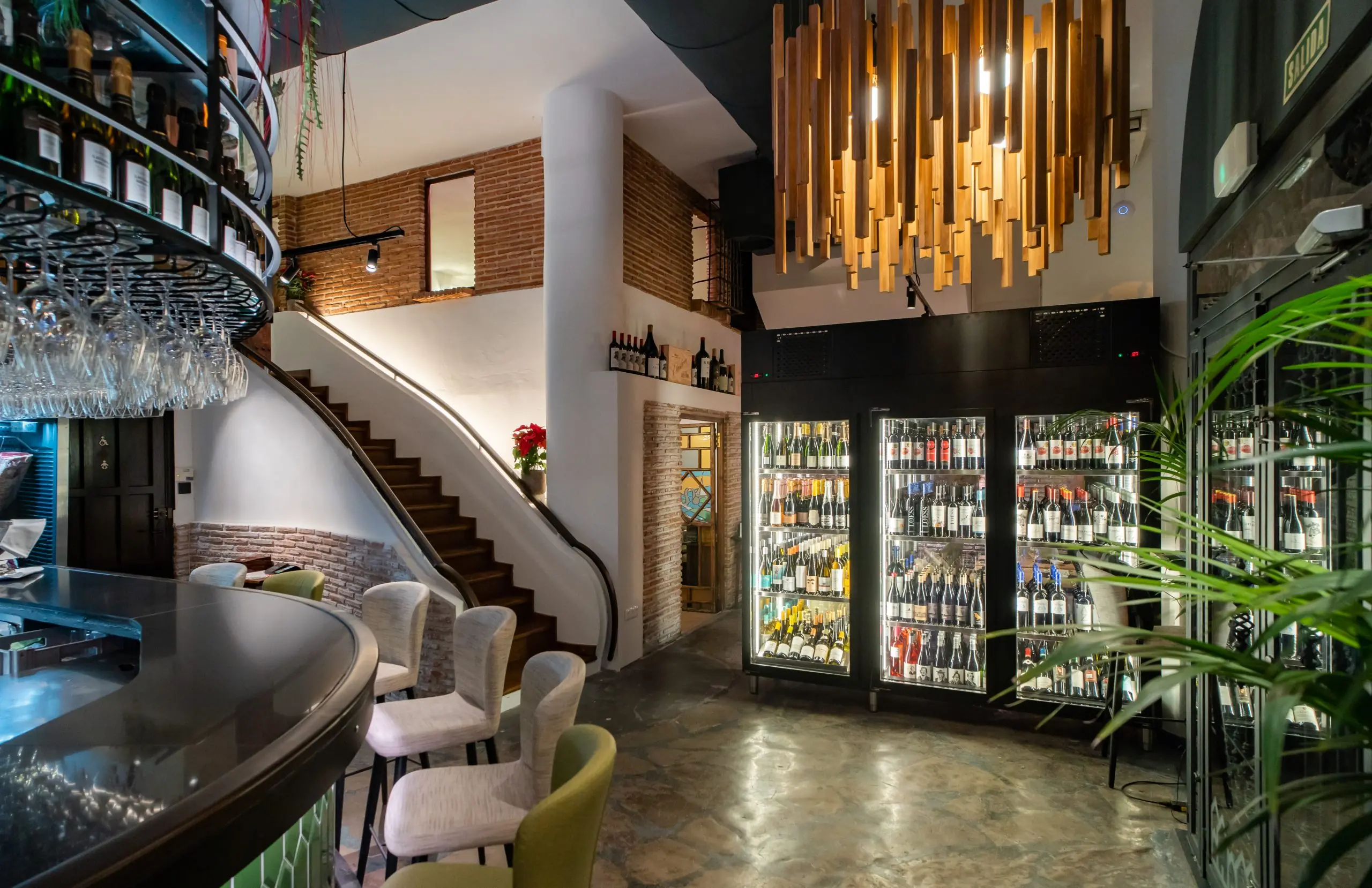 Araboka Plaza, anfitrión de excepción para la charla con Pablo Arriaza en Radio MARCA Málaga 2 HALL ARABOKAPLAZA RESTAURANTE MALAGA scaled 1