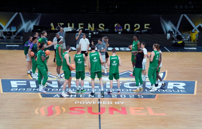UNICAJA SE EJERCITA EN EL SUNEL ARENA