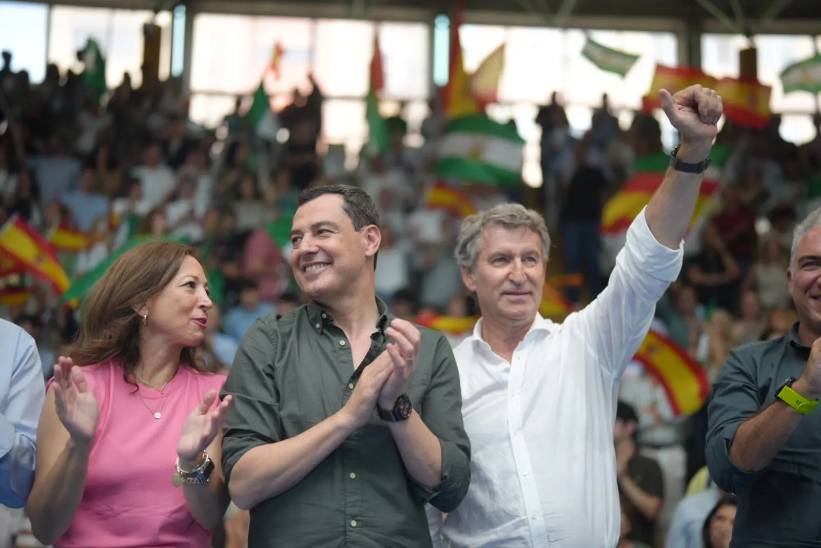 Feijóo y Moreno Bonilla apuestan por la democracia y condenan la corrupción del 'Sanchismo' en un mítin multitudinario en Málaga - Radio Marca Málaga