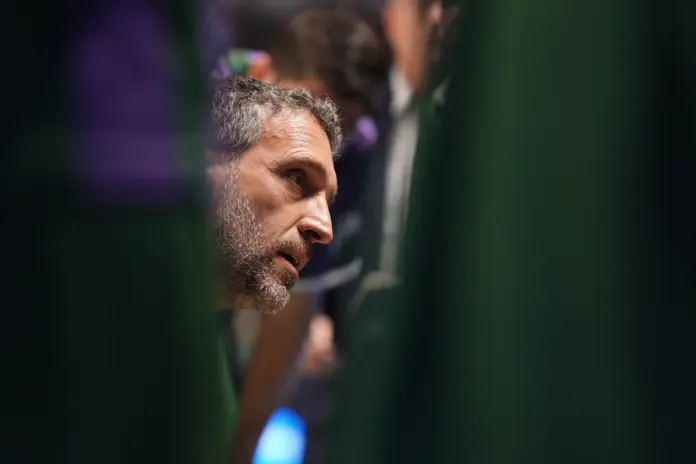 IBON NAVARRO Y SU REPRIMENDA DE CHUS MATEO