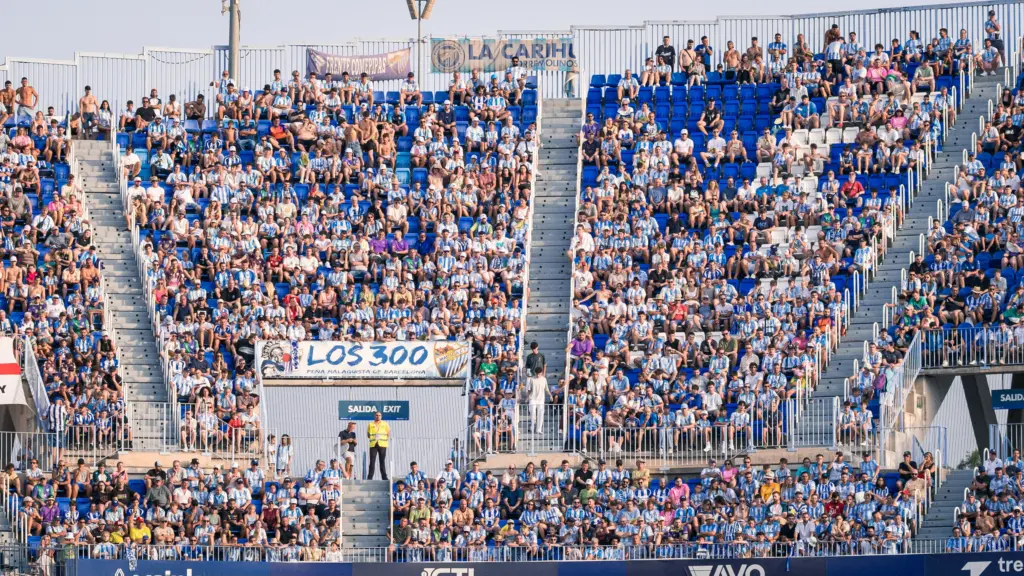 LAS GRADAS DE LA ROSALEDA EN LA PRIMERA JORNADA