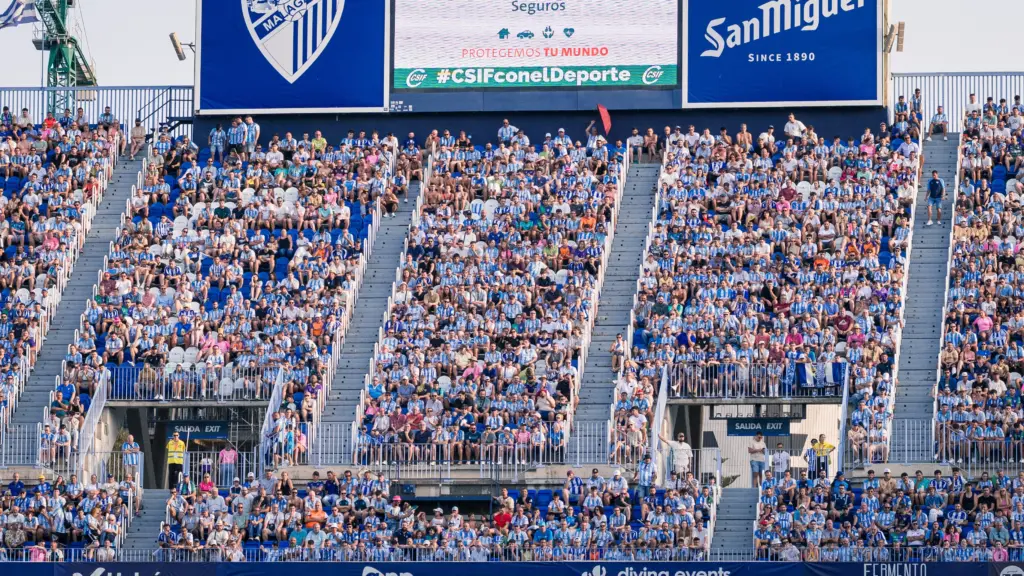 LAS GRADAS DE LA ROSALEDA EN LA PRIMERA JORNADA