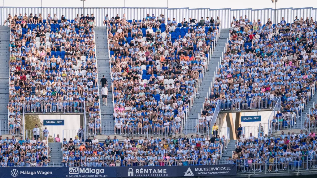 LAS GRADAS DE LA ROSALEDA EN LA PRIMERA JORNADA