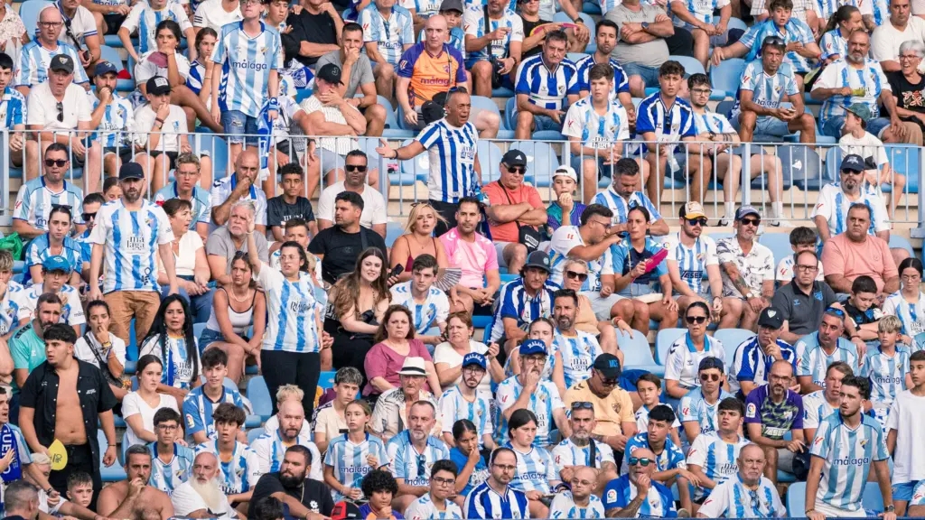 AFICIÓN EN EL MÁLAGA VS EIBAR DE LA JORNADA 1