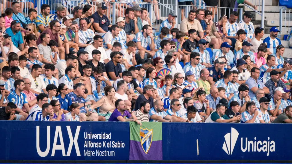 LA AFICIÓN DEL MÁLAGA CF EN EL DEBUT DE LIGA