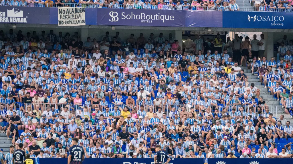 LA AFICIÓN DURANTE EL MÁLAGA CF 1-1 EIBAR