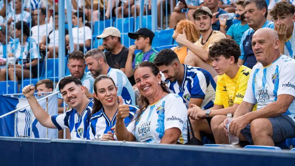 LA AFICIÓN DEL MÁLAGA CF EN EL EMPATE ANTE EL EIBAR