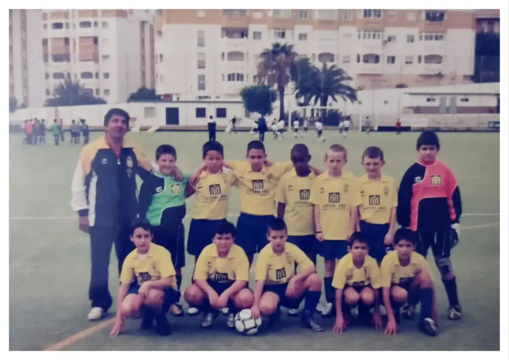 JUNIOR FIRPO EN UN EQUIPO DEL BENAMIEL