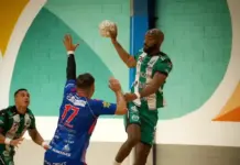El Balonmano Dólmenes Antequera arranca la liga con una gran victoria en Montequinto (25-29)