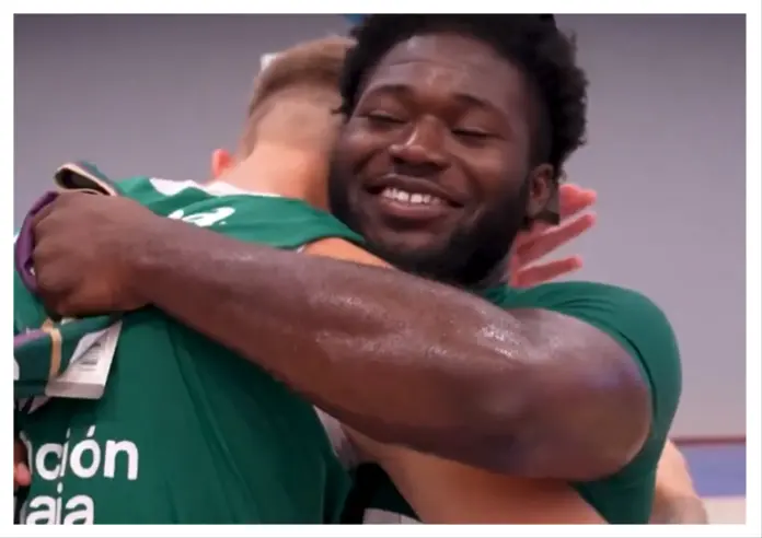 EL BONITO DETALLE DEL UNICAJA CON ADDAE-WUSU