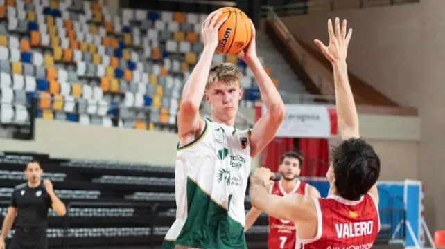 El Unicaja Alhaurín de la Torre no puede con el Zaragoza y suma una dura derrota (98-68)