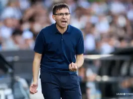 EL SPORTING SE CARGA A SU ENTRENADOR