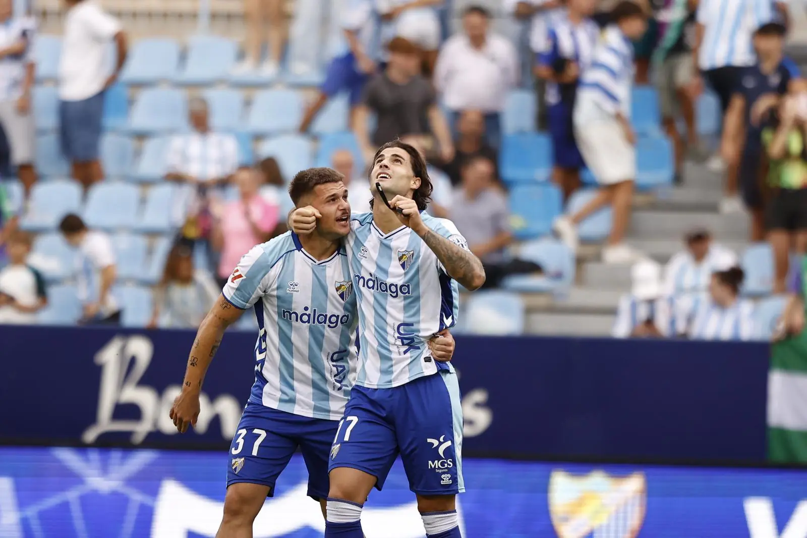 ENEKO JAUREGI TRAS SU DOBLETE ANTE EL ANDORRA ENEKO JAUREGI TRAS SU DOBLETE ANTE EL ANDORRA