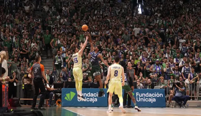 EL UNICAJA PODRÍA FIRMAR UN HITO HISTÓRICO NEGATIVO DEL BARÇA EL UNICAJA PODRÍA FIRMAR UN HITO HISTÓRICO NEGATIVO DEL BARÇA