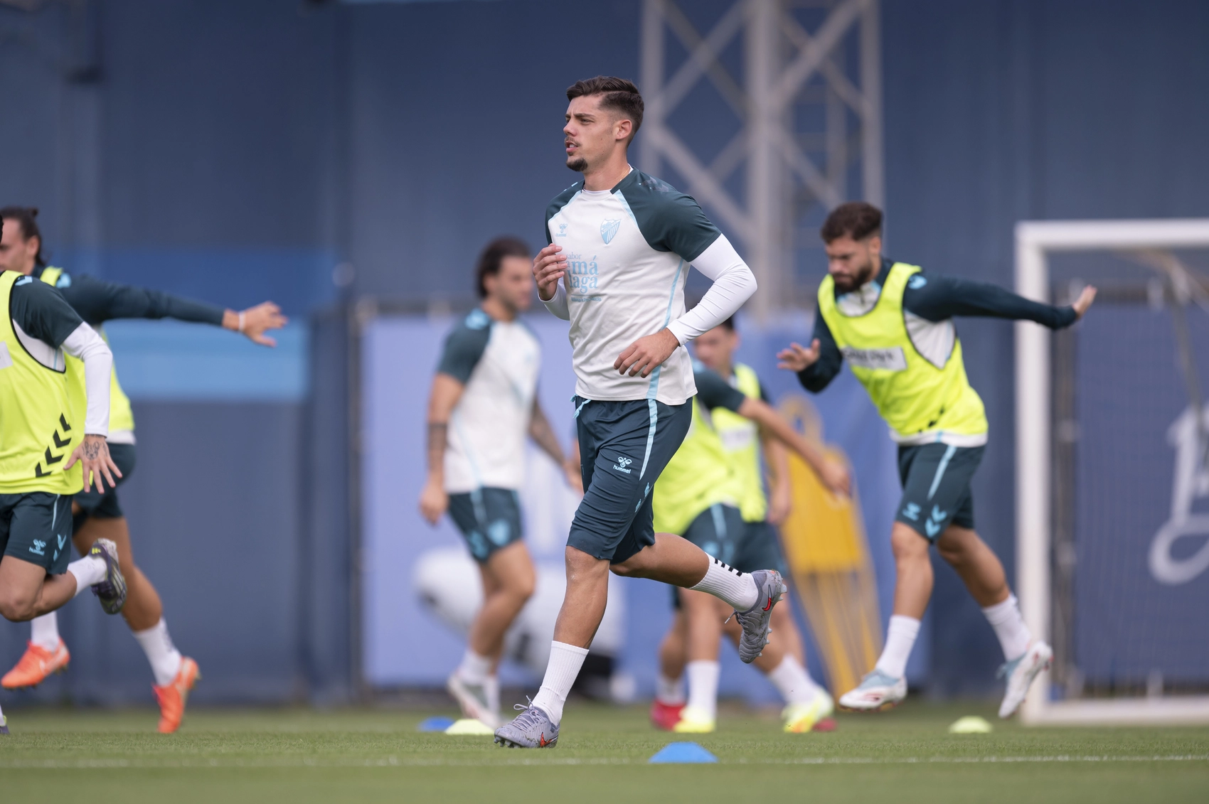 El Málaga inicia la semana de doble partido pensando en la primera visita copera ante el Estepona