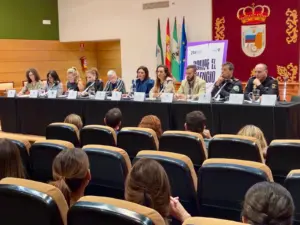 TORREMOLINOS CONTRA LA VIOLENCIA DE GÉNERO 3