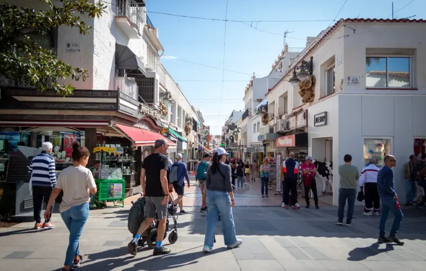 23 - EMPLEO OCTUBRE TORREMOLINOS