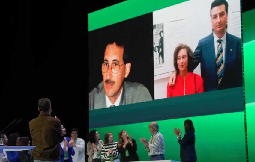 Moreno reivindica al PP de Andalucía como el partido que más ha hecho por los servicios públicos y defiende un andalucismo moderno y útil