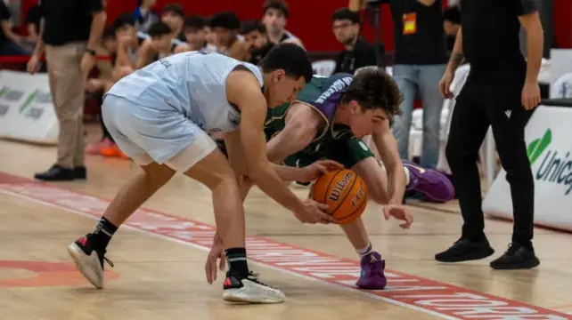 El Unicaja Alhaurín roza el premio pero cae en la prórroga (71-77)