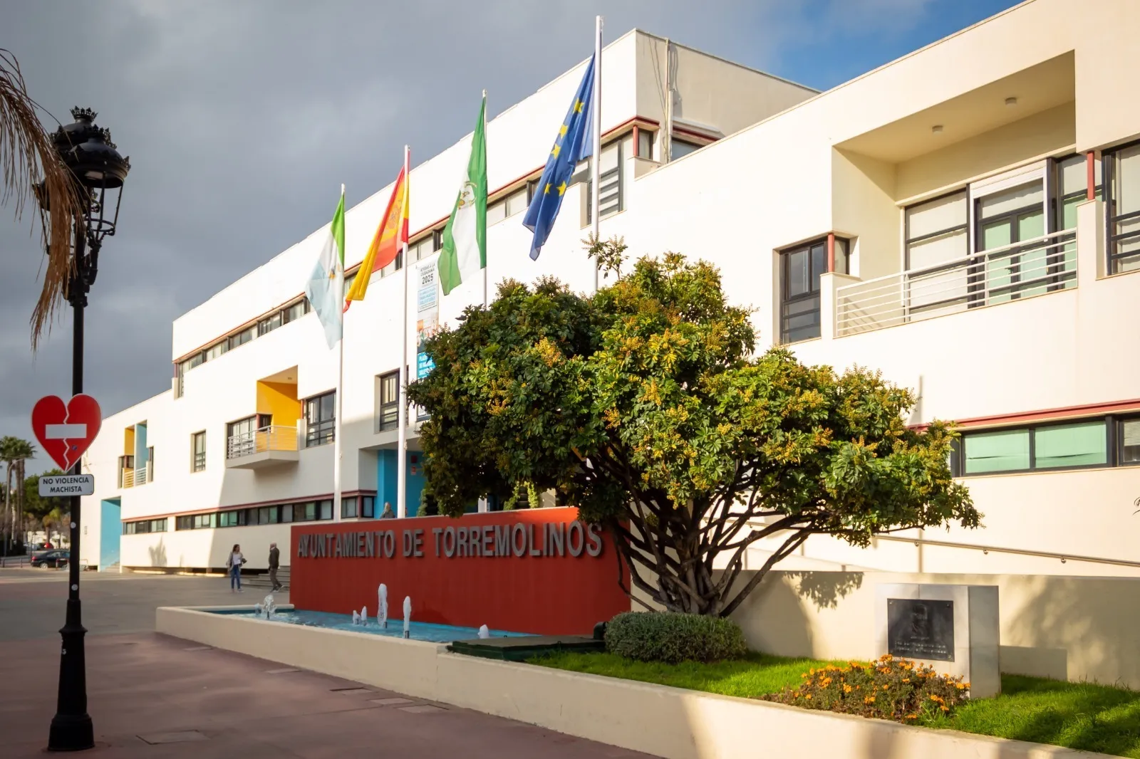 8 - AYUDA FORMACIÓN IDIOMAS TORREMOLINOS