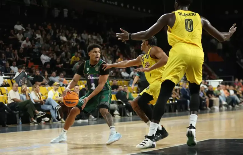 XAVIER CASTAÑEDA SALE AÚN MÁS TOCADO DE TURQUÍA