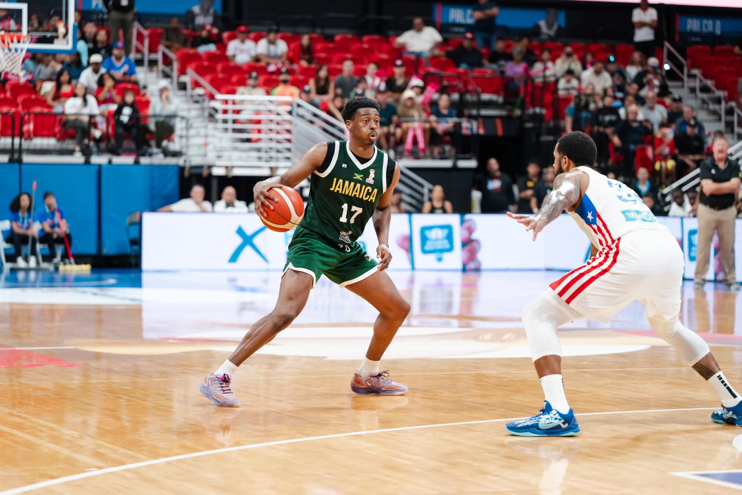 CHASE AUDIGE SE ESTRENA CON PROTAGONISMO Y TRIUNFO CON JAMAICA