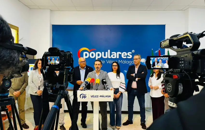 El PP destaca que la Junta contempla inversiones para la Axarquía por más de 15,6 millones de euros en 2026 y recuerda que el PSOE ni siquiera provincializaba las cuentas