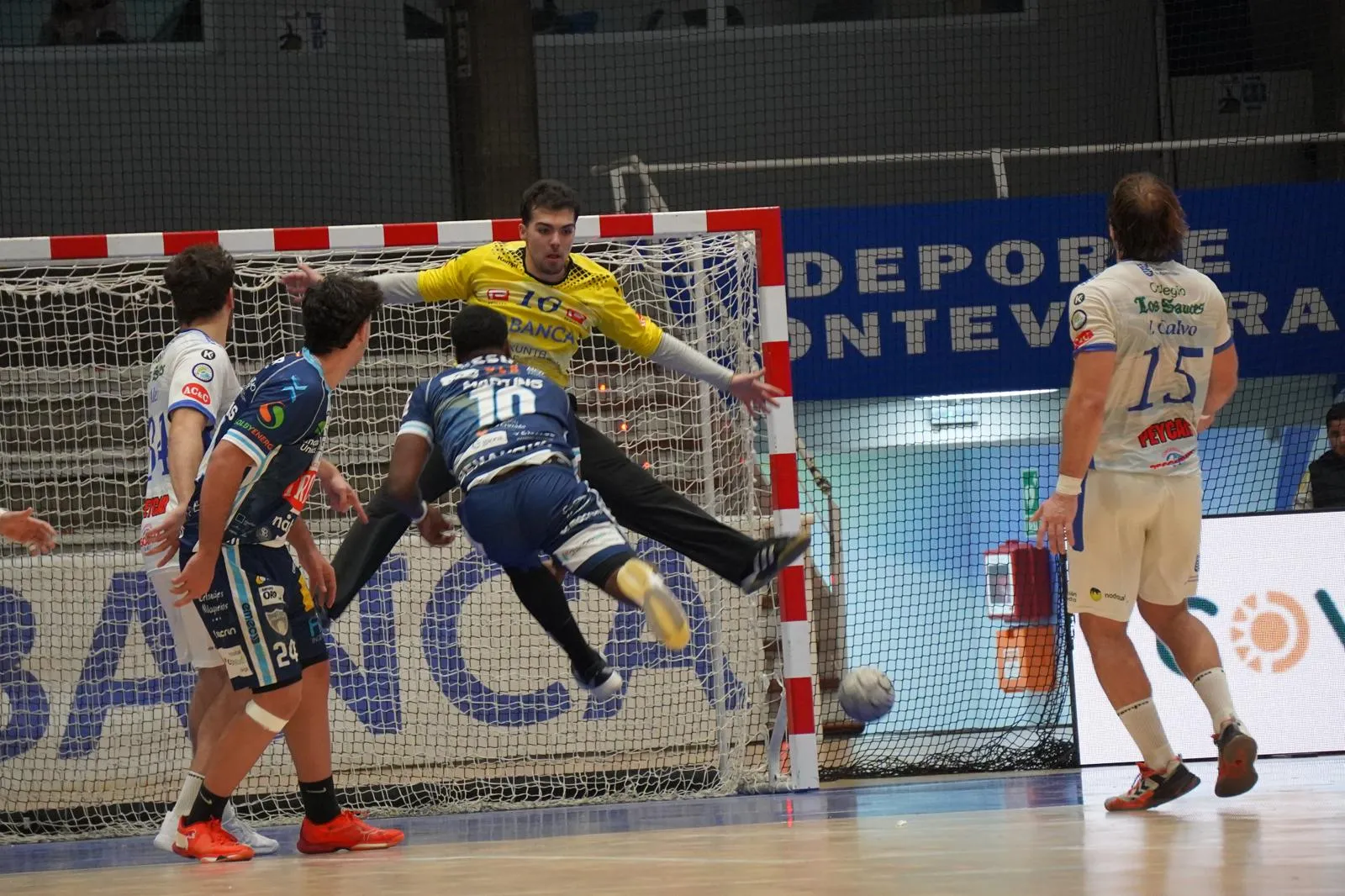 El Trops Málaga cae en Pontevedra (30-25) en su regreso a la competición