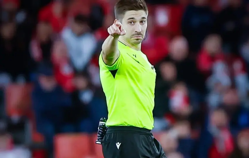 EL DEBUT DE FUNES LO DIRIGIRÁ EL ÚLTIMO ÁRBITRO QUE EXPULSÓ A PELLICER