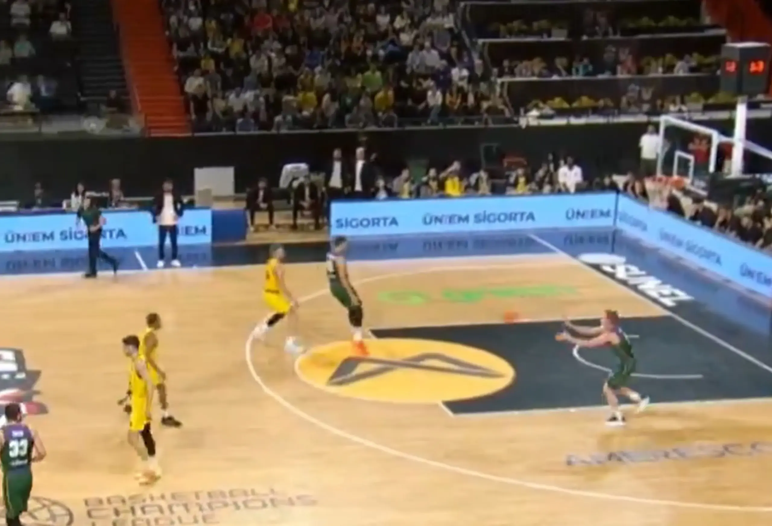 EL TRIPLE DE ALBERTO DÍAZ DESDE SU PROPIO CAMPO