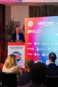 Francisco Salado destaca el papel esencial de Radio Marca Málaga en la provincia durante la gala de su 25 aniversario 3 GALA WEB RADIO MARCA 33 11zon
