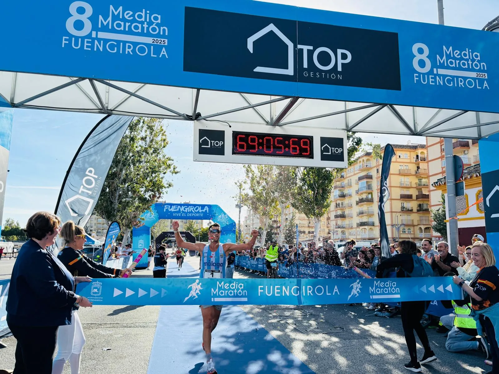 Alejandro Caña y Amanda Lanetoft se imponen en la VIII Media Maratón de Fuengirola