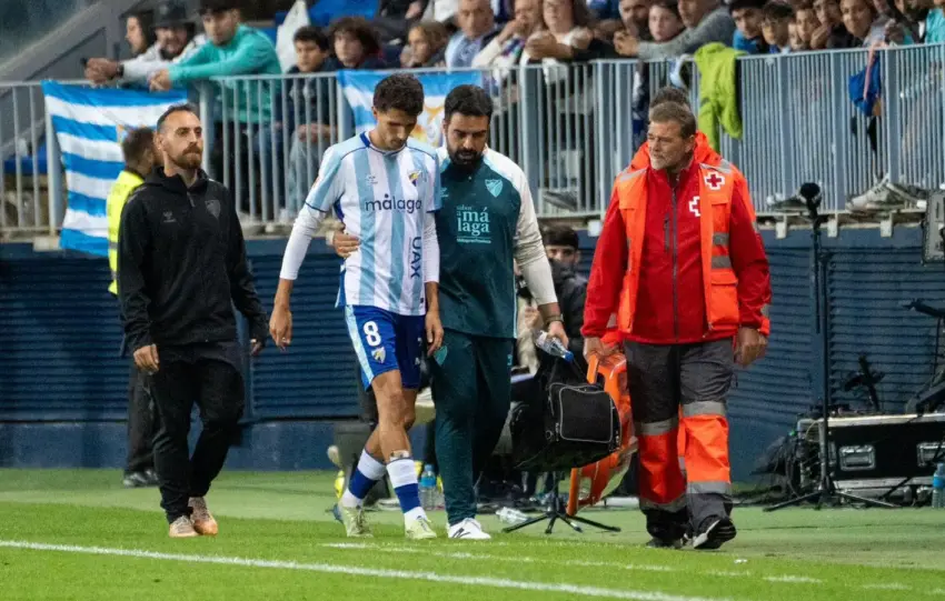 El Málaga CF confirma el alcance de la lesión de Juanpe