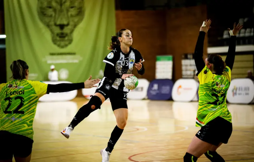 El Costa del Sol Málaga sufre y gana ante Grafometal Sporting La Rioja (22-21)