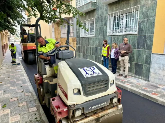 Mula y Sanchez durante su visita a las obras de calle Reyes Catolicos