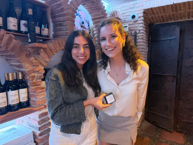 NURIA MENA ESCUDO DE PLATA DE RADIO MARCA MÁLAGA