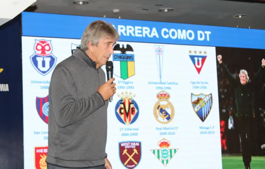 PELLEGRINI EN SU VISITA AL CONGRESO ANDALUZ DE ENTRENADORES