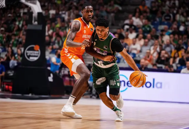 EL UNICAJA CONFIRMA LA RESCISIÓN DE CASTAÑEDA